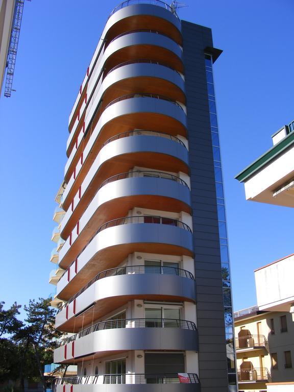 Torre Argonavis Apartment Lignano Sabbiadoro Exterior foto